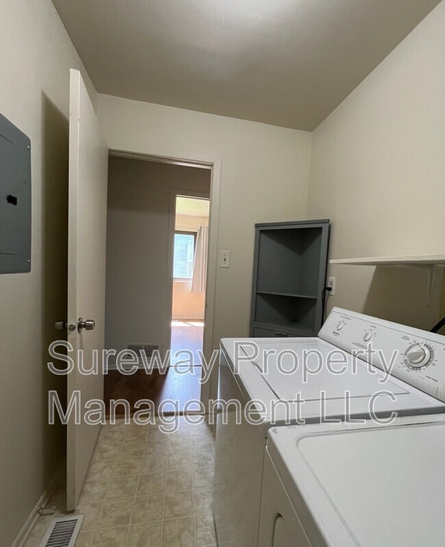 Foto del edificio - 1107 Woodhollow Dr