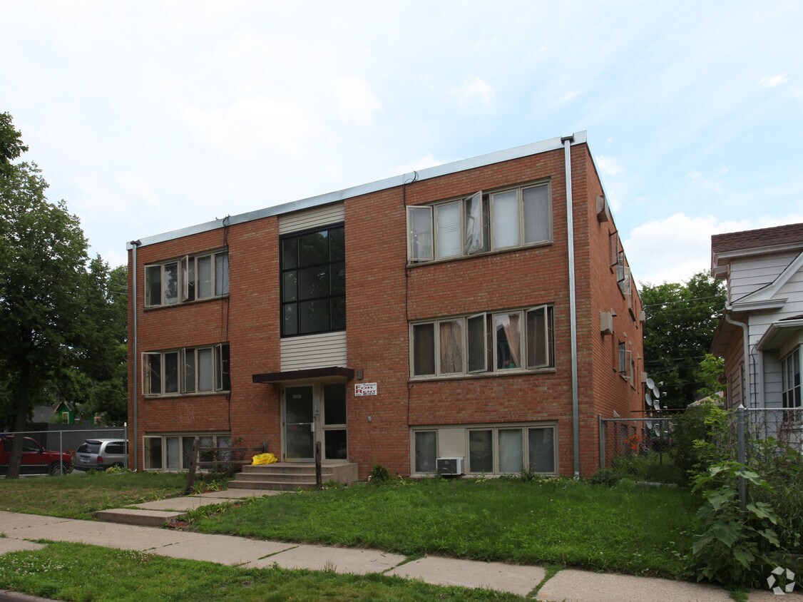 Foto principal - 3201 15th Ave S