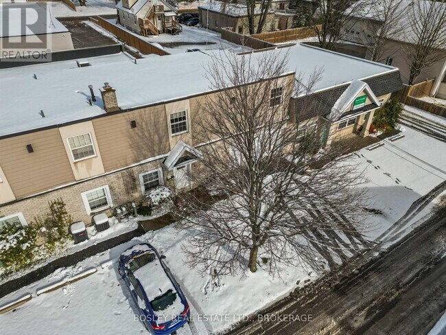 Photo du bâtiment - 4444 Drummond Rd