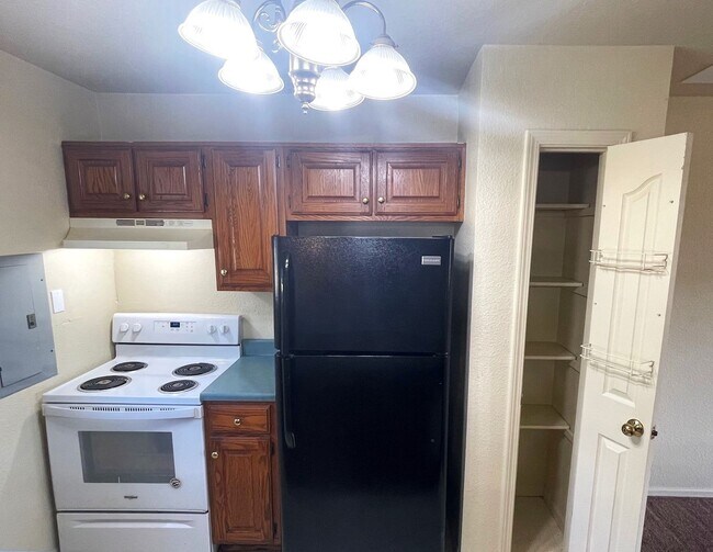 Foto del edificio - Duplex on Rice Road