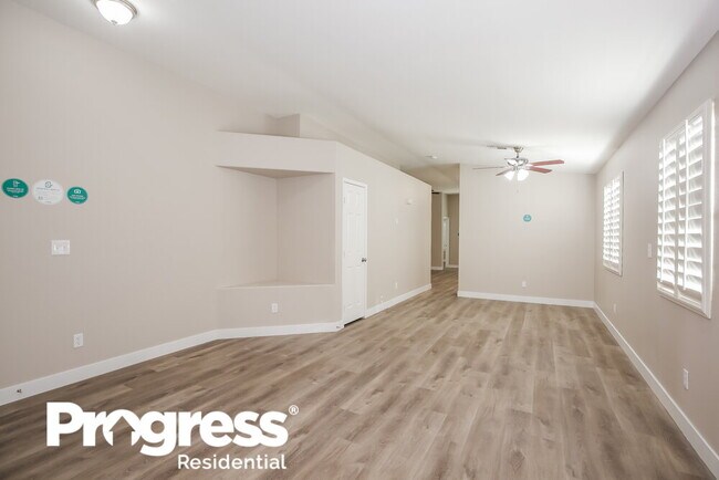 Foto del edificio - 5456 White Ash Ct