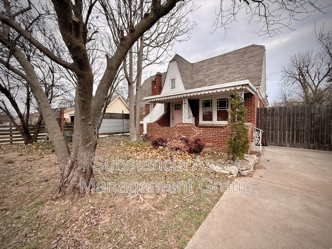 Building Photo - 2317 NW 13th St