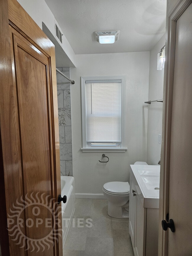 Foto del edificio - 2948 S 46th St