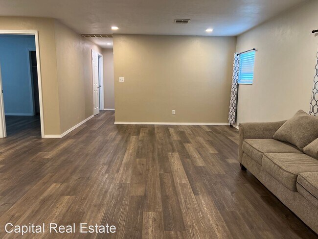 Foto del edificio - 3 br, 2 bath House - 221 N 9th St.
