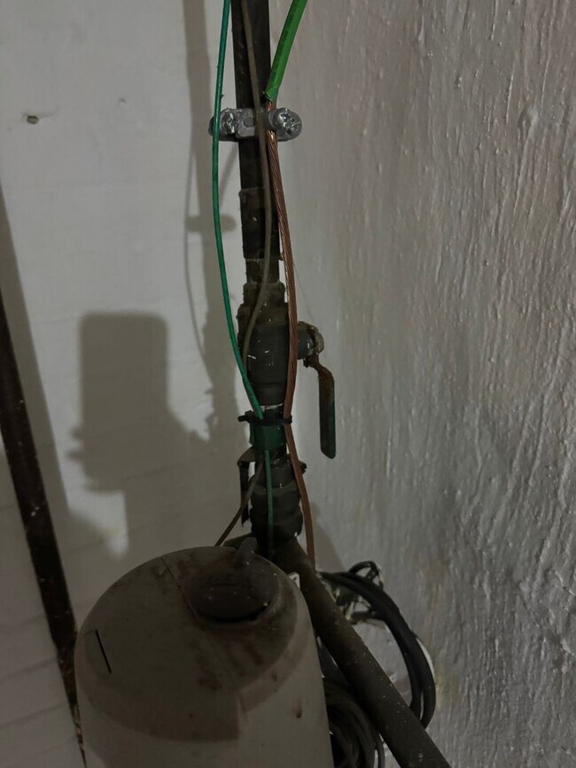 Foto del edificio - 1596 Chestnut Ave