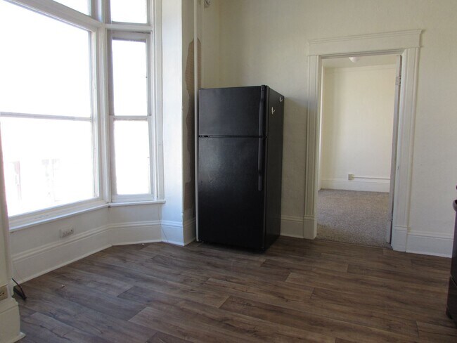 Foto del edificio - 318 Victor Ave