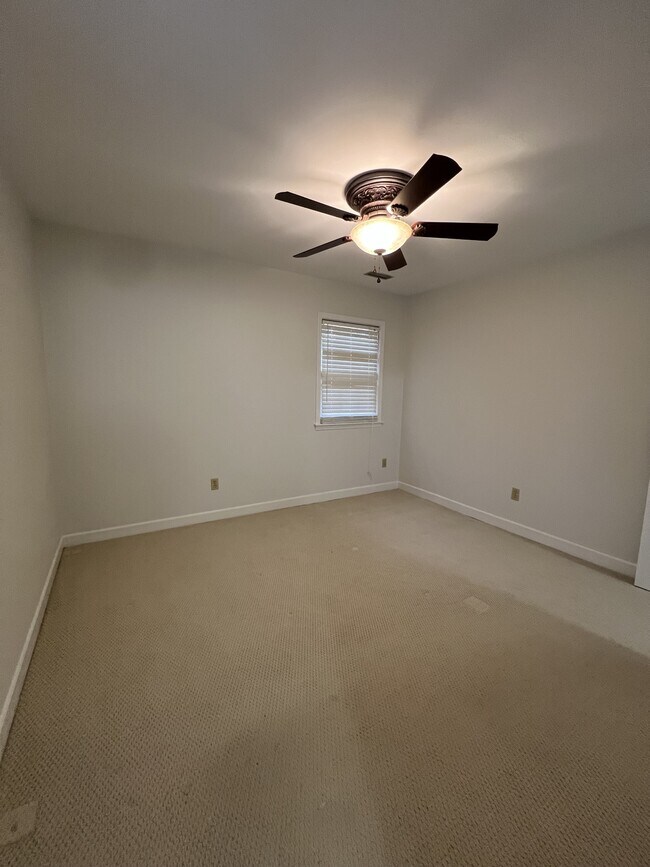 Foto del edificio - 4515 Strangford Ave