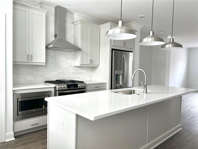 Foto del edificio - 3619 Myron Pl