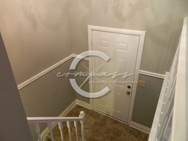 Building Photo - 2254 Scarbrough Dr