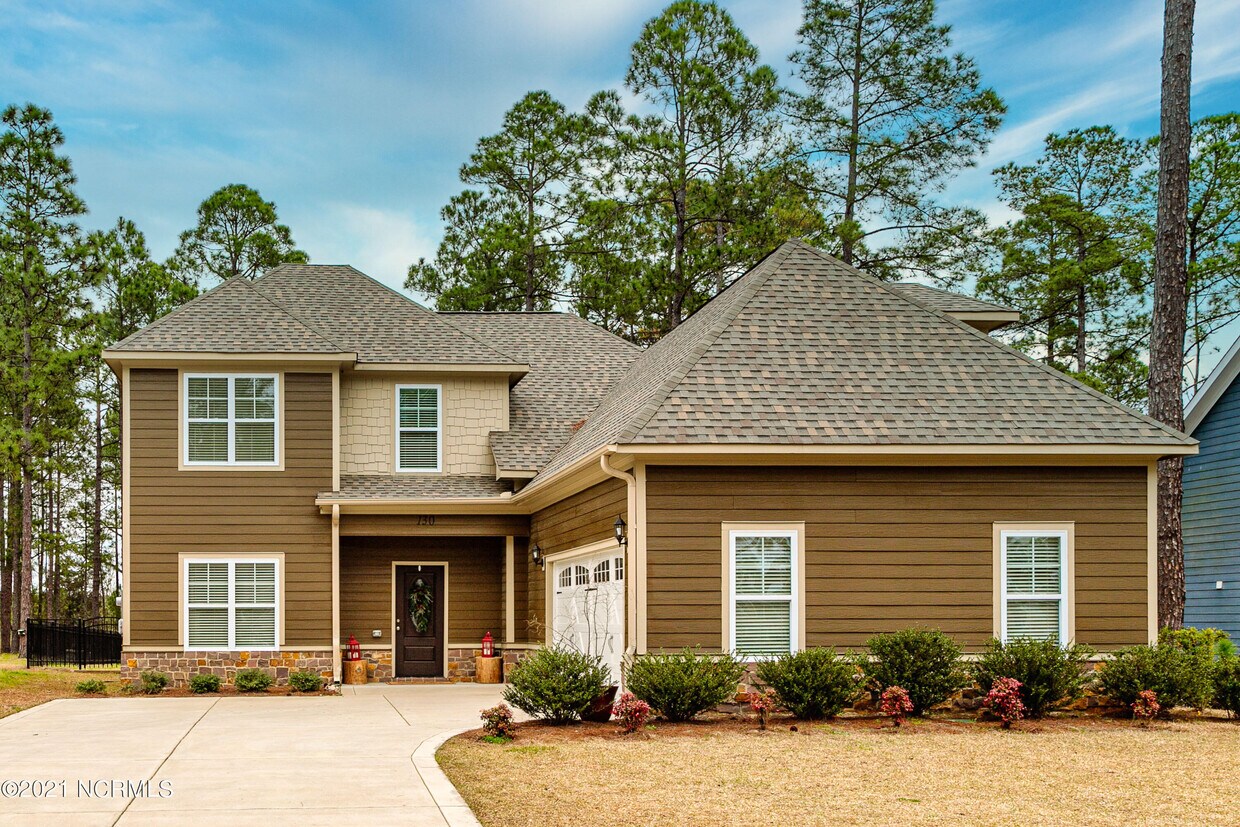 130 Leesville Loop, Aberdeen, NC 28315 House for Rent in Aberdeen, NC