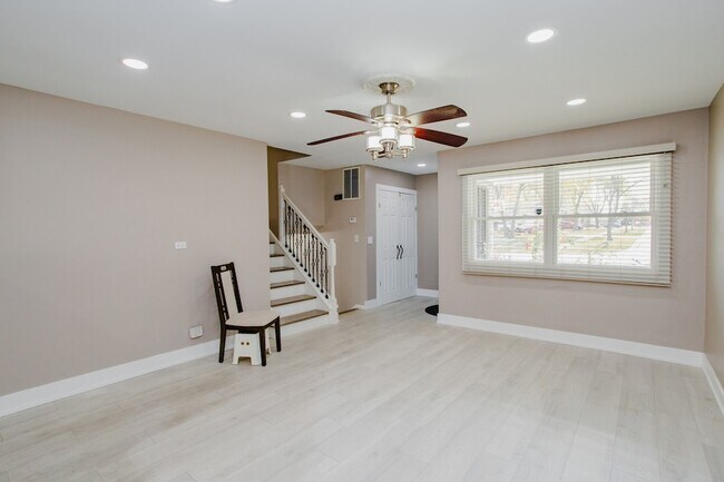 Foto del edificio - 720 Durham Ln