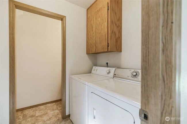 Foto del edificio - 9611 161st St E