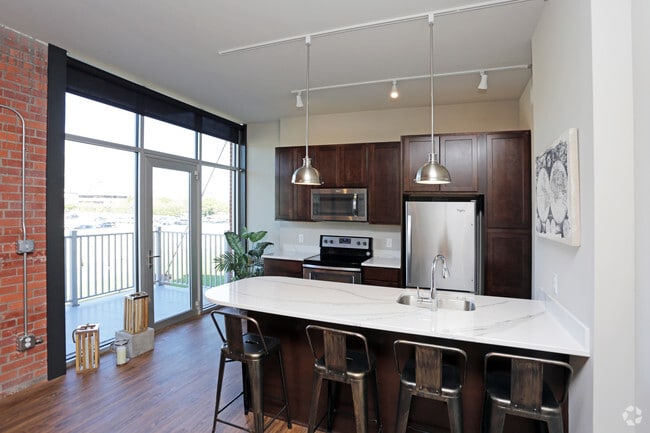 Kitchen - Breakers Omaha Apartments