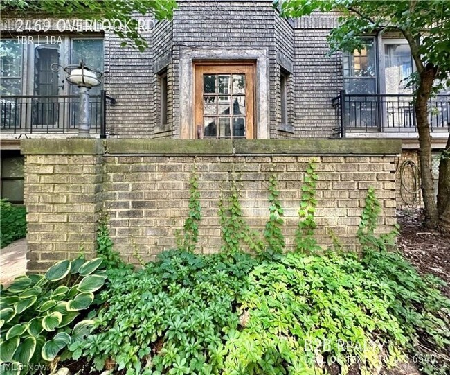Building Photo - 2469 Overlook Rd