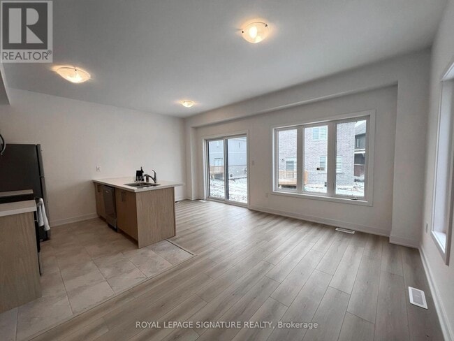 Building Photo - 21 Hay Ln.