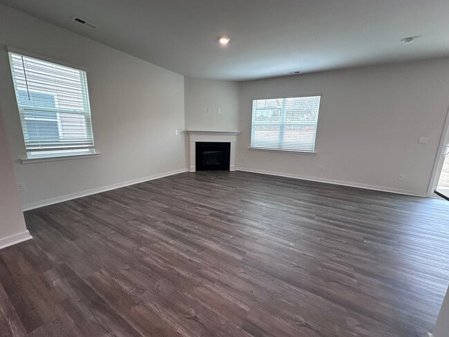 Building Photo - Brand-New 4-Bedroom Home in the Hamptons at Hickory with Modern Upgrades & Move-In Ready Comfort