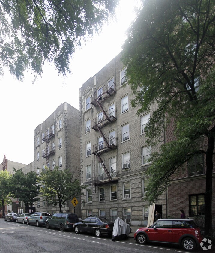 Exterior - 514-522 Broadway