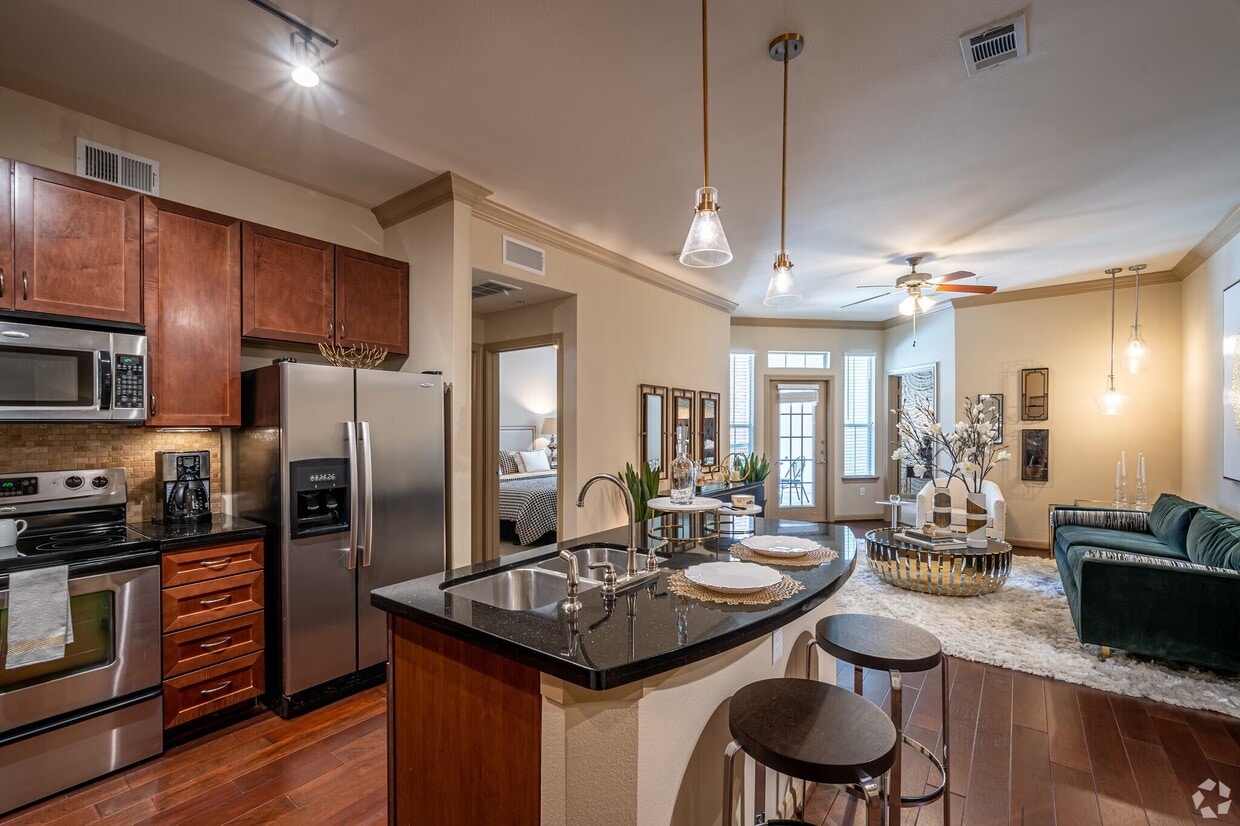 Spacious Living + Special Offers Available! - Spacious Living + Special Offers Available!