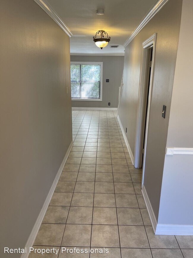 Building Photo - 4 br, 2.5 bath House - 16507 Canyon Cross
