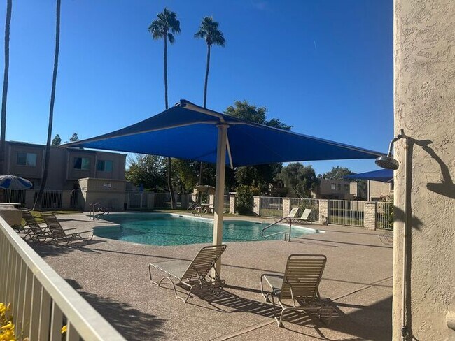 Foto del edificio - 4264 N 82nd St