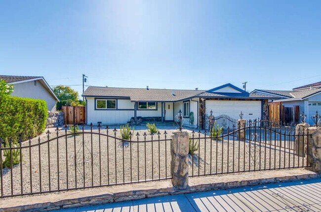 Building Photo - 636 Ginden Dr