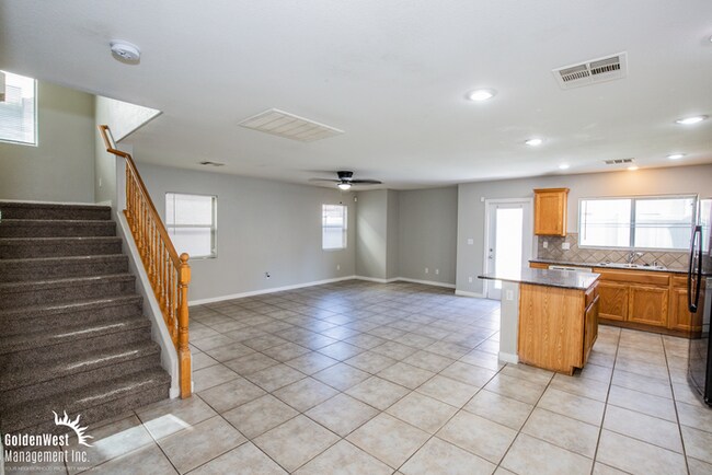 Foto del edificio - Beautiful 4Bdm 2.5Ba Home in East Las Vegas!
