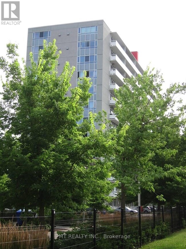 Building Photo - 580 Christie St