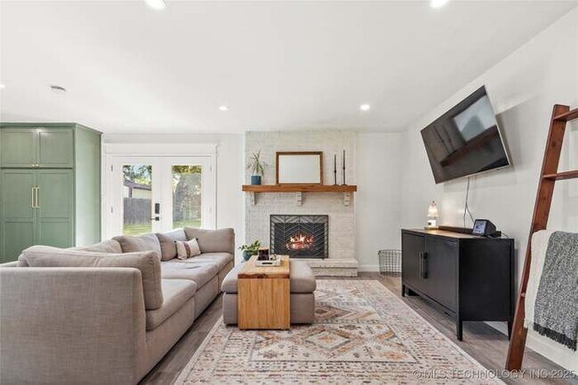 Foto del edificio - 1709 S Date Ave