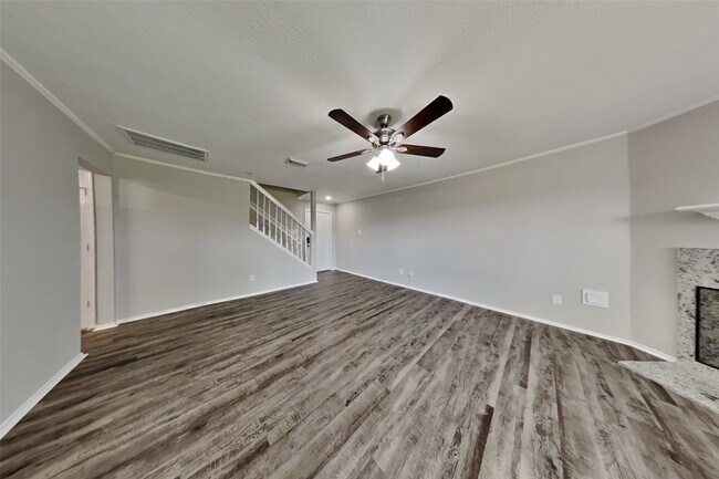 Foto del edificio - 11818 Sandy Stream Dr