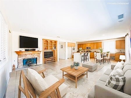 Building Photo - 17231 Greentree Dr