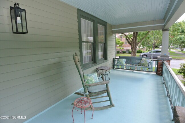 Building Photo - 313 Avenue A