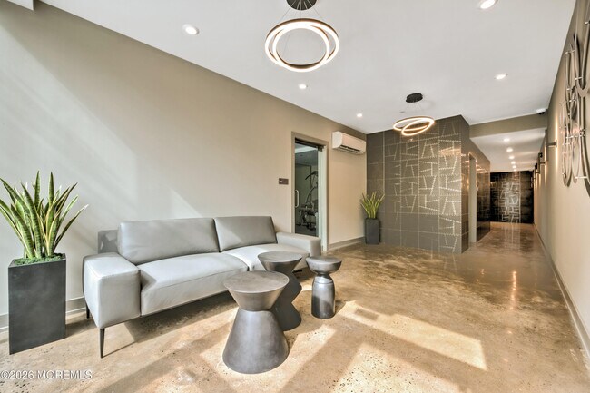 Foto del edificio - 700 Bangs Ave