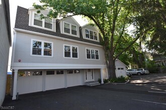Building Photo - 676 Bloomfield Ave