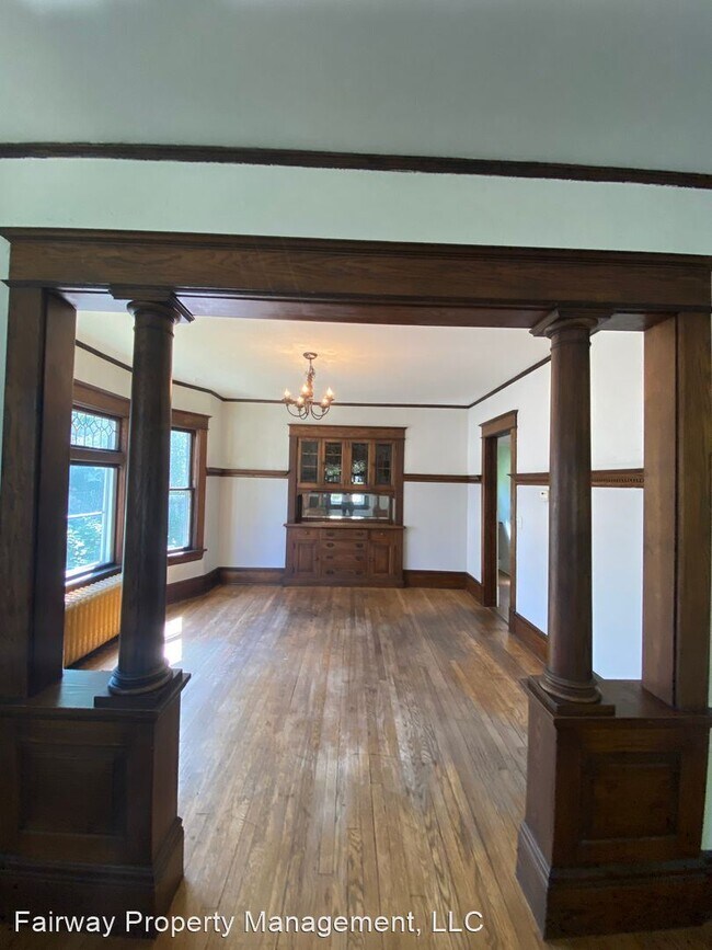 Building Photo - 3 br, 1 bath House - 1716 Selby Ave