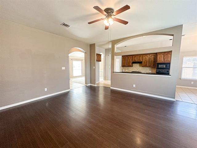 Foto del edificio - 1715 Nestledown Dr
