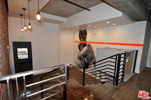 Building Photo - 691 Mill St