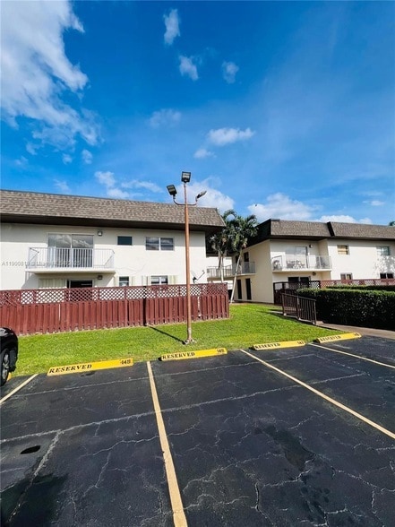 Building Photo - 8475 SW 94th St