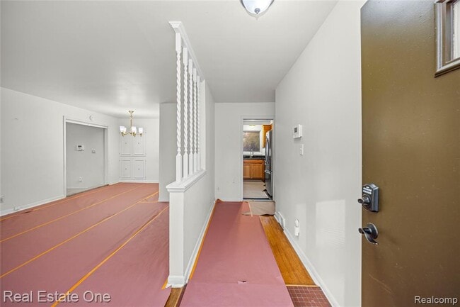 Foto del edificio - 2360 Pine View Dr