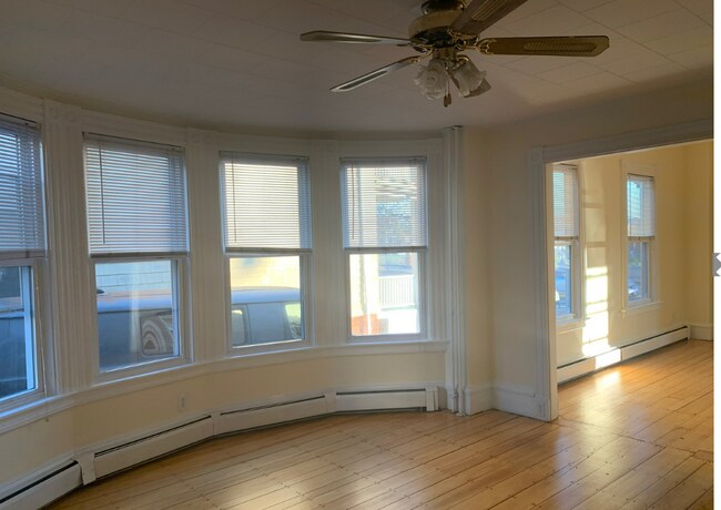 Building Photo - 547 Broadway