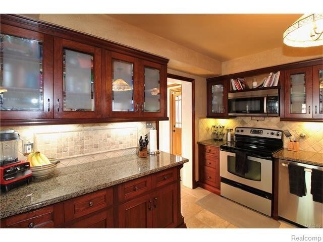 27815 Kendallwood Dr Farmington Hills Mi 48334 House For Rent