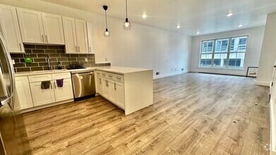 Building Photo - 20 Fisk St