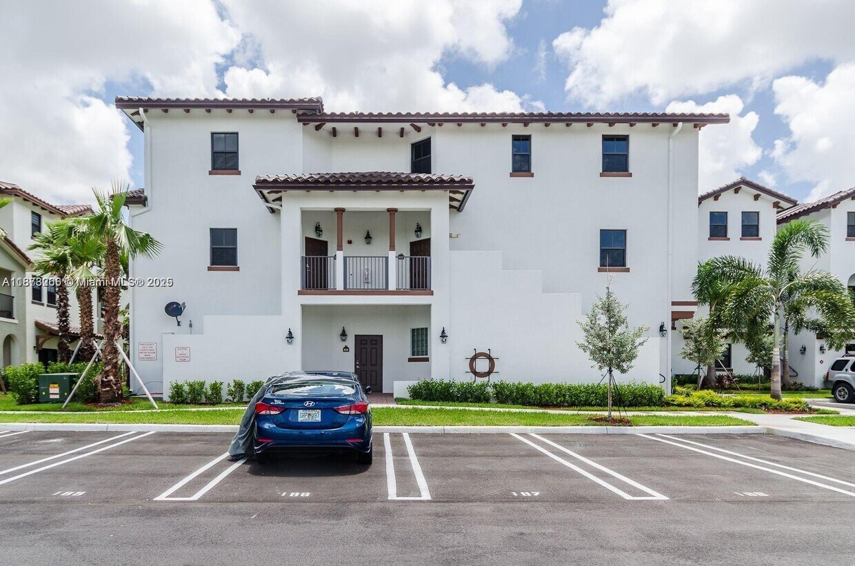 Foto principal - 10630 NW 88th St