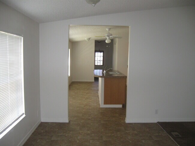 Foto del edificio - 18423 Hewlett Rd