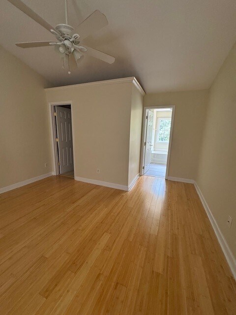 Foto del edificio - 4037 Banoak St
