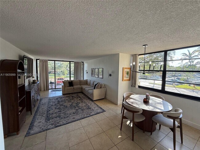 Foto del edificio - 13100 SW 92nd Ave