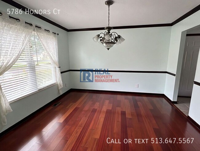 Foto del edificio - 5786 Honors Ct