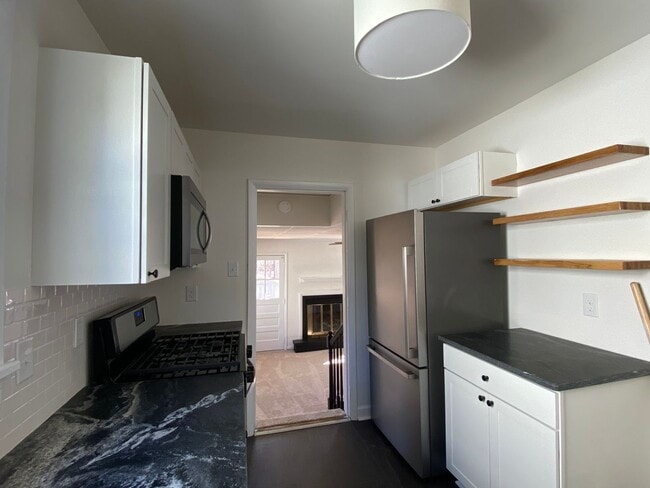 Building Photo - Updated Three bedroom Westover Hills Home Available immediately!