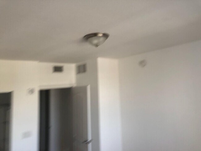 Building Photo - 1830 Radius Dr