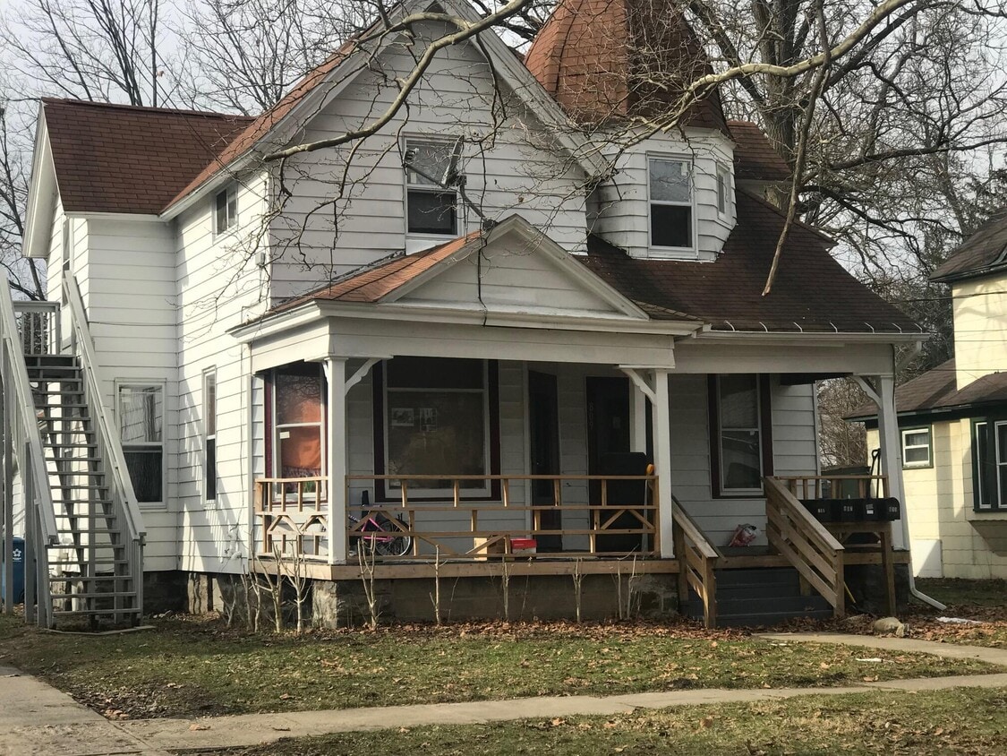 811 Hazard Ave, Kalamazoo, MI 49048 Room for Rent in Kalamazoo, MI