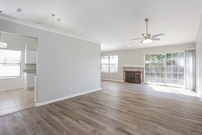 Foto del edificio - 2640 Sam Hardwick Blvd